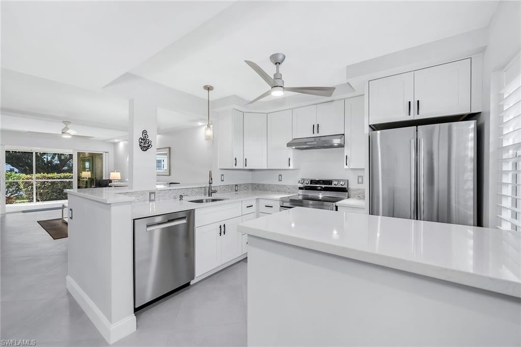 3055 Riviera Dr, Naples, FL 34103