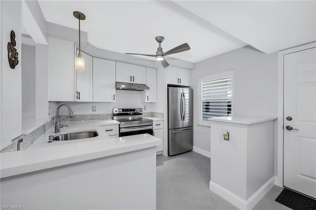 3055 Riviera Dr #102, Naples, FL 34103 photo