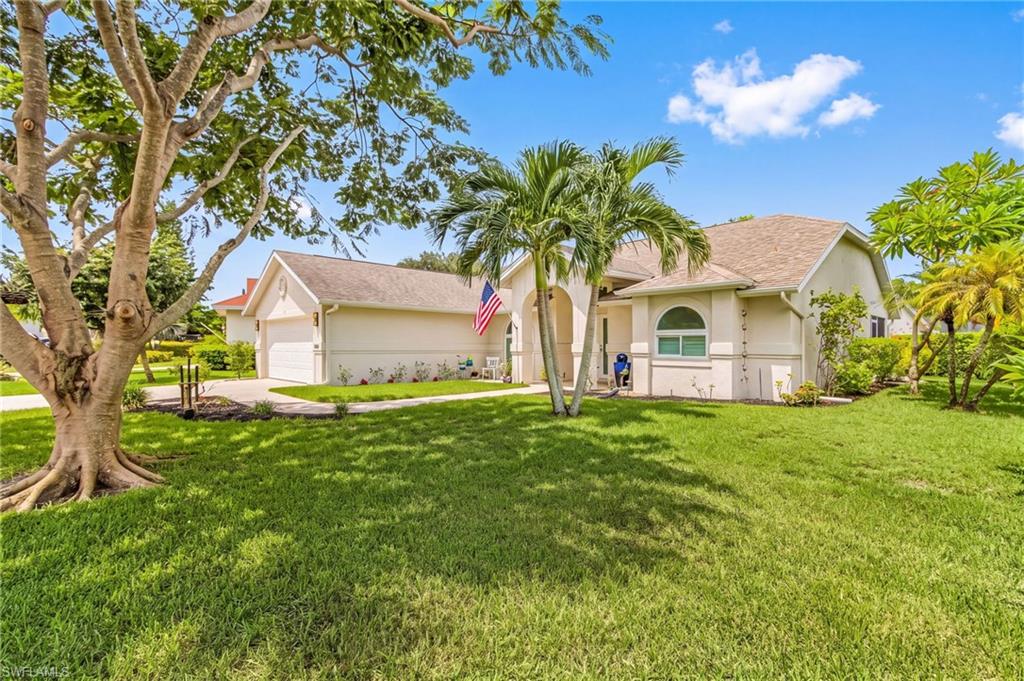 590 Lambton Ln, Naples, FL 34104 photo