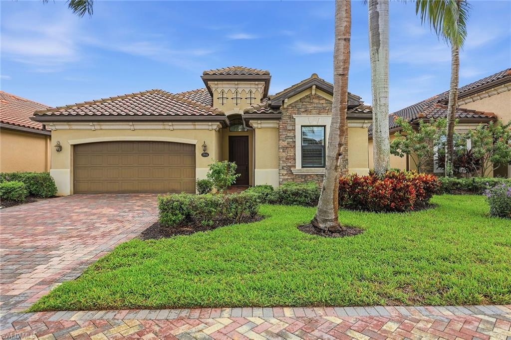 2946 Aviamar Cir, Naples, FL 34114 photo