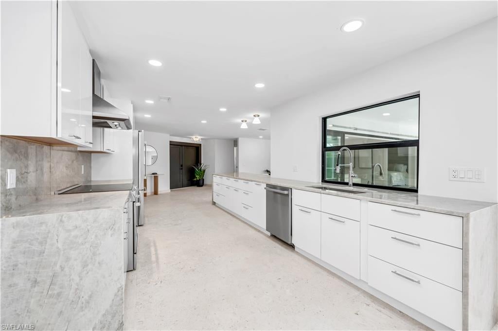 3777 Fountainhead Ln, Naples, FL 34103 photo