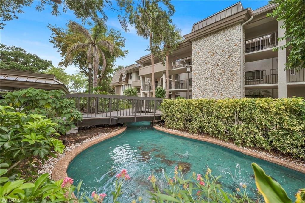 5954 Pelican Bay Blvd, Naples, FL 34108
