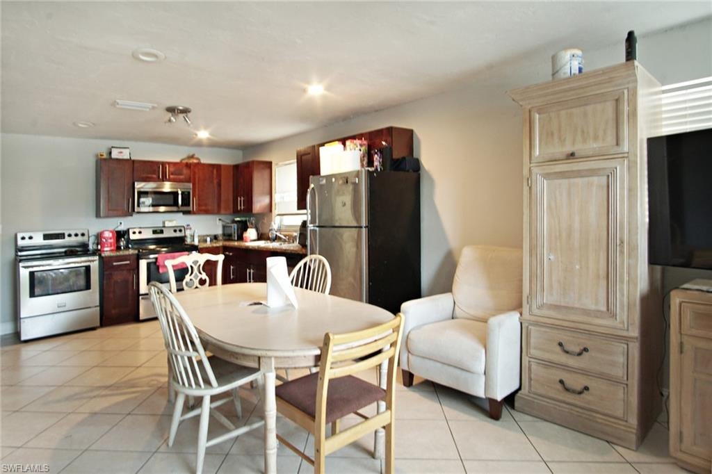 4107 Mindi Ave, Naples, FL 34112 photo