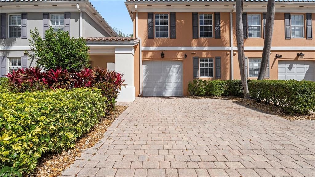 5766 Cove Circle 24, Naples, FL 34119 photo