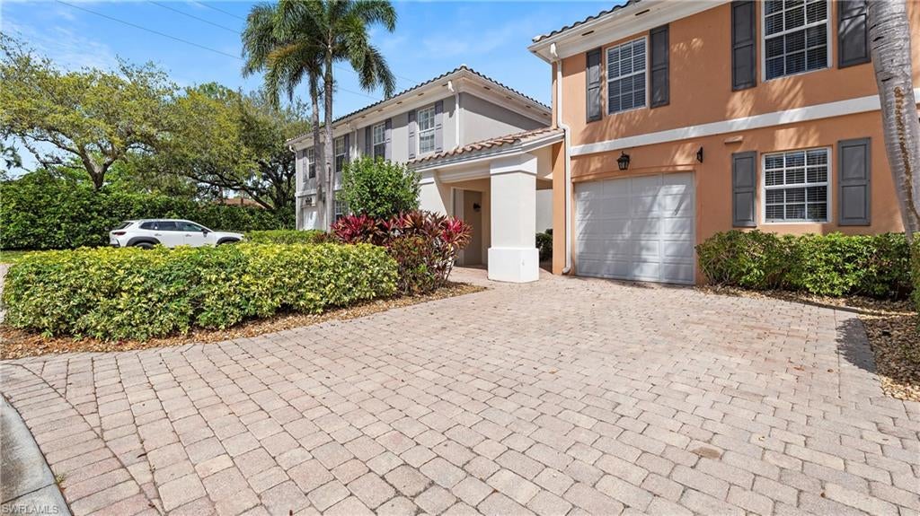 5766 Cove Circle 24, Naples, FL 34119 photo