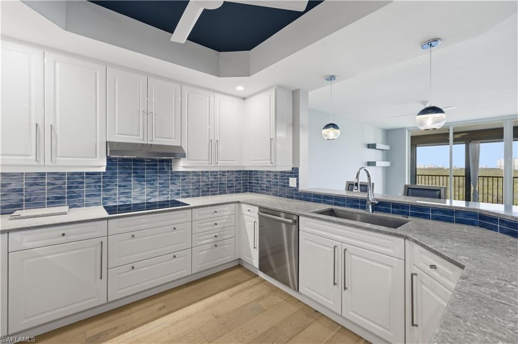 425 Cove Tower Drive 703, Naples, FL 34110 photo