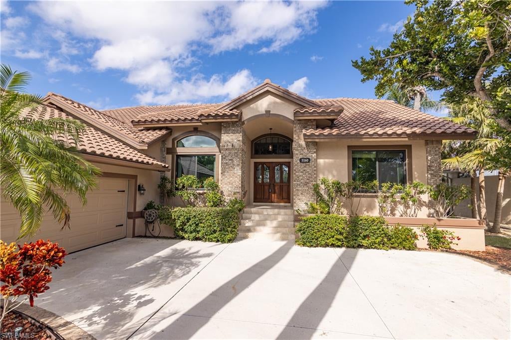 5160 Harborage Dr, Fort Myers, FL 33908 photo