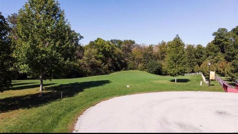 Single Family Residence in Greenville IL 751 Lienzengen Road.jpg