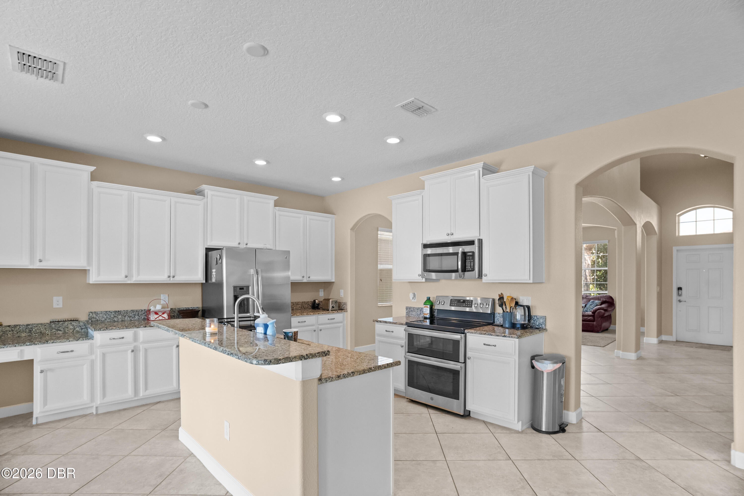 1586 Thetford Cir, Orlando, FL 32824 photo