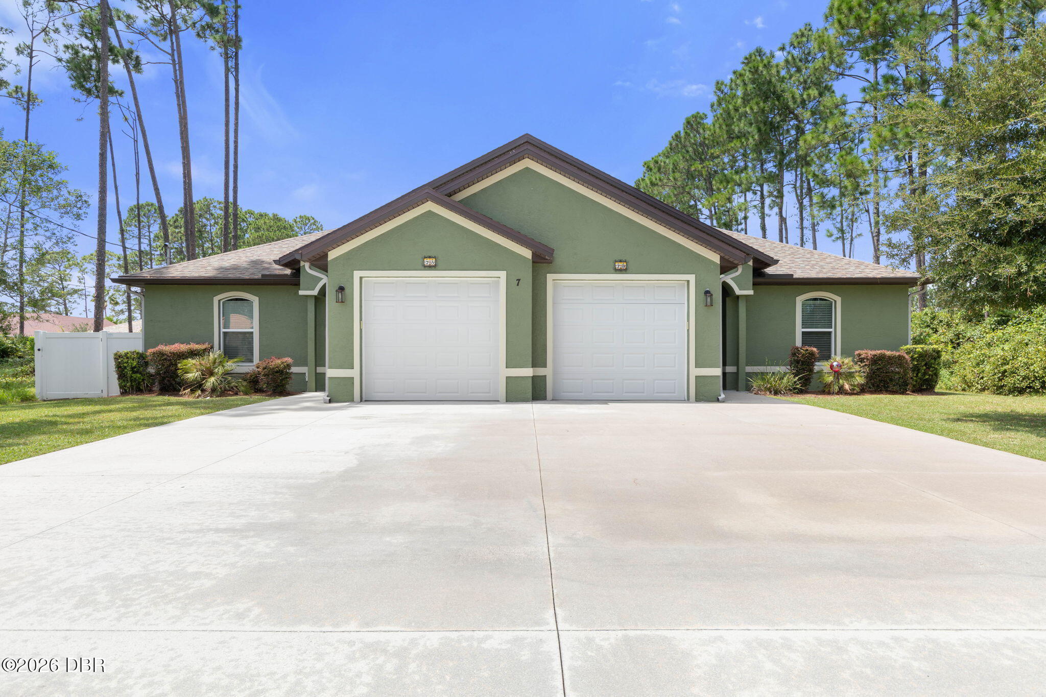 7 Empire Ln, Palm Coast, FL 32164