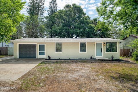 Single Family Residence in Daytona Beach FL 1957 Deloy Drive.jpg
