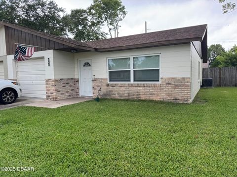 Single Family Residence in South Daytona FL 940 Boulder Drive.jpg