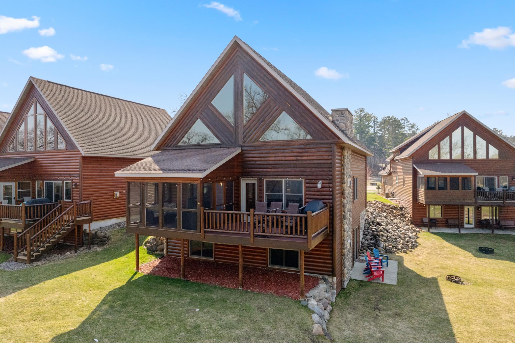 5586 White Pine Dr, Pequot Lakes, MN 56472