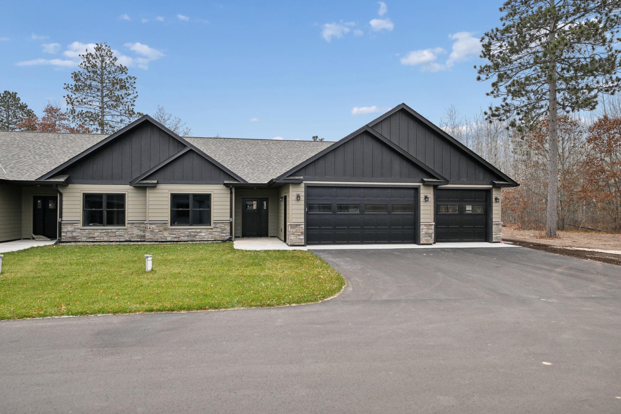 16836 Piper Ln, Brainerd, MN 56401