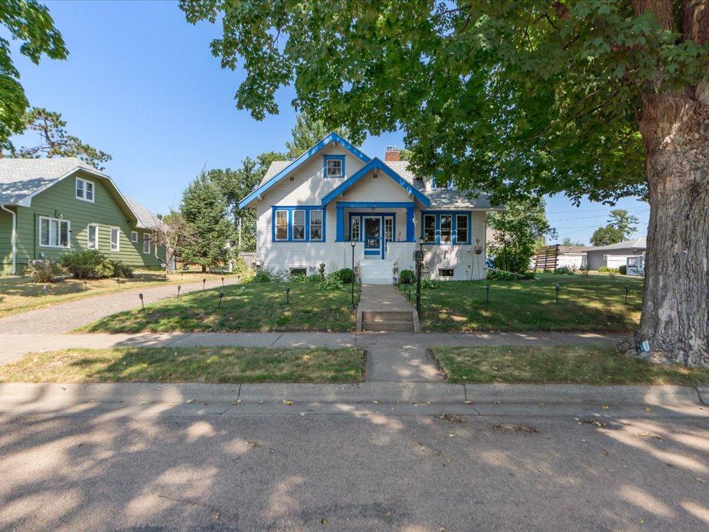 109 2nd St, Crosby, MN 56441