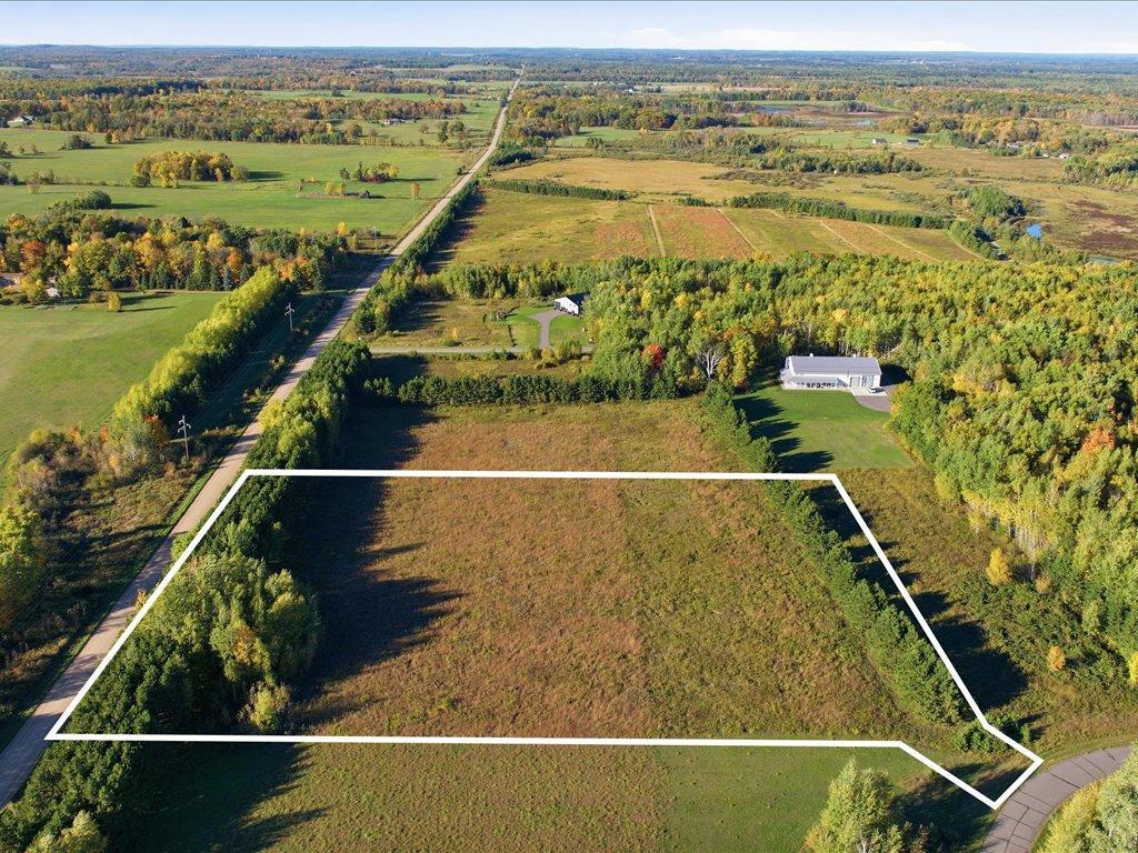 8 Hawksbury Ln, Pequot Lakes, MN 56472