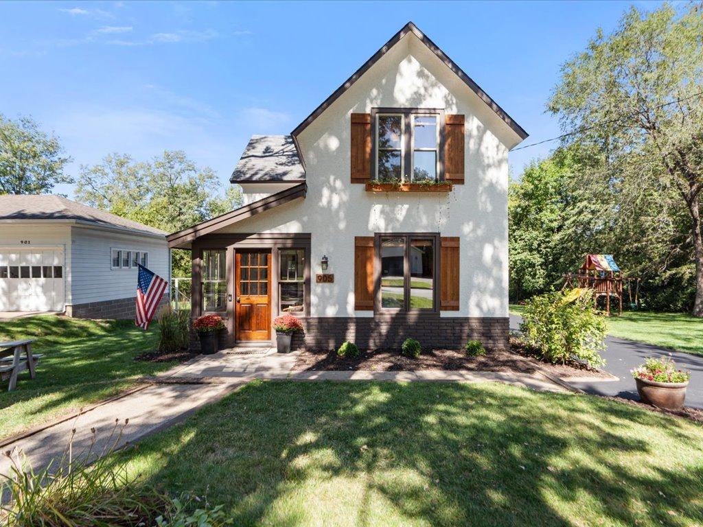 905 Bluff Ave, Brainerd, MN 56401