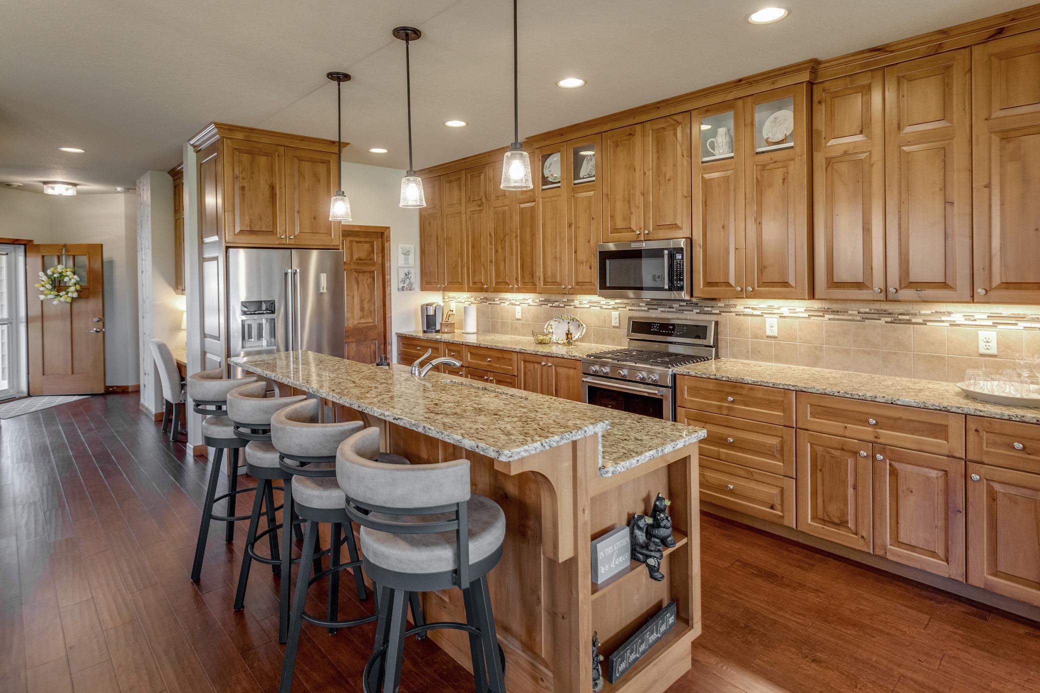 7204 Fairway Ln, Pequot Lakes, MN 56472