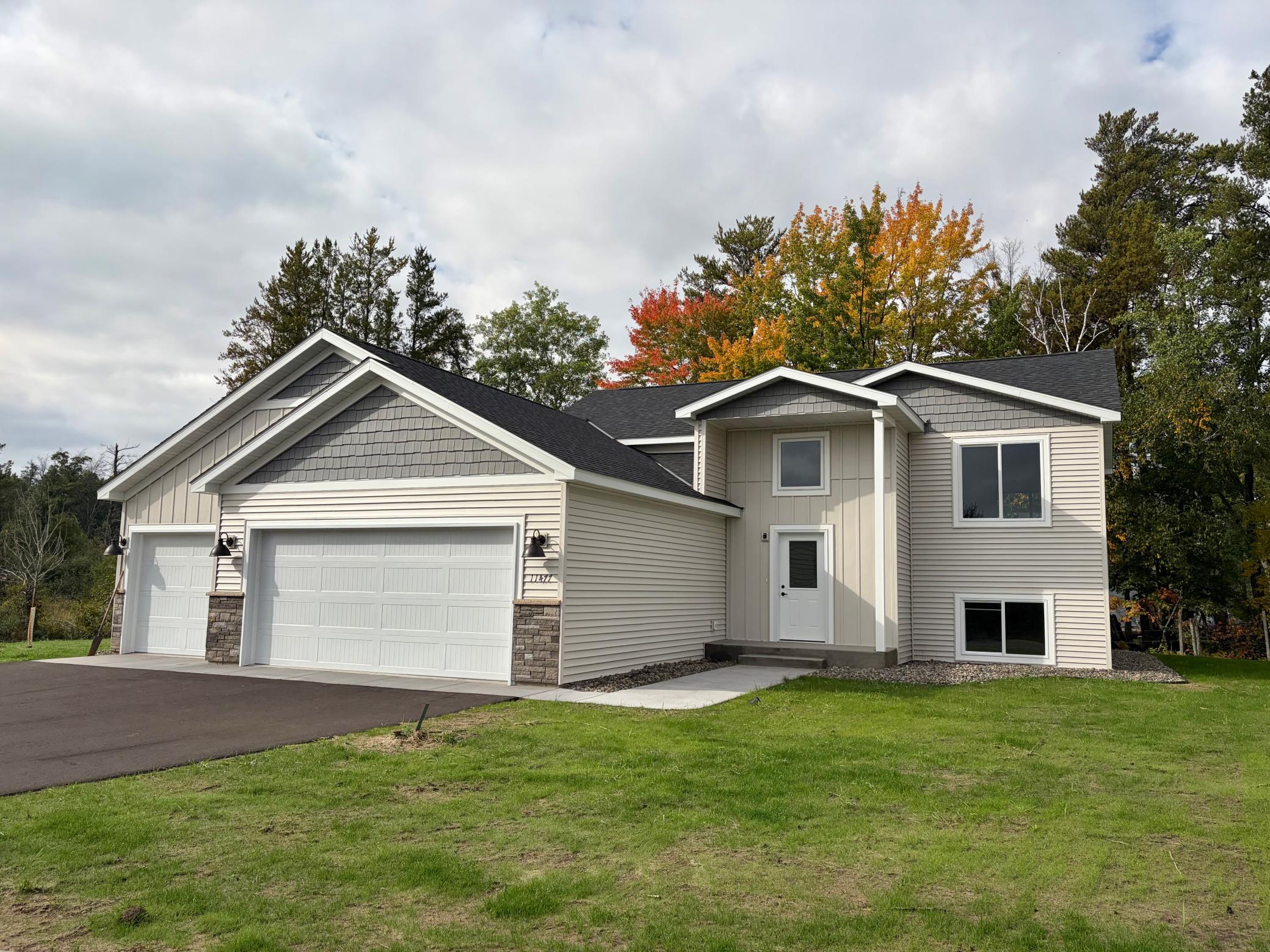 11477 Andrew St, Brainerd, MN 56401