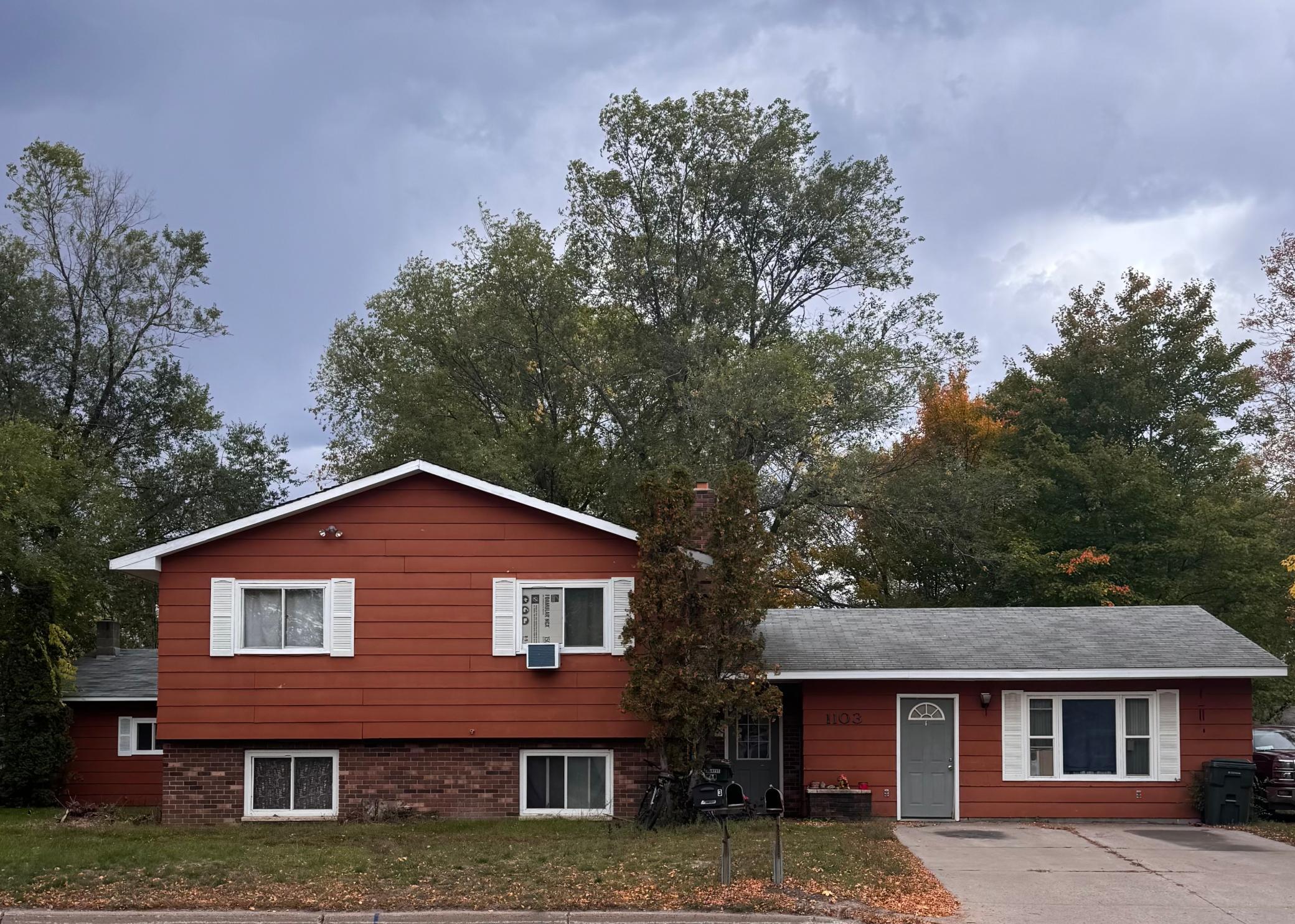 1103 Mill Ave, Brainerd, MN 56401