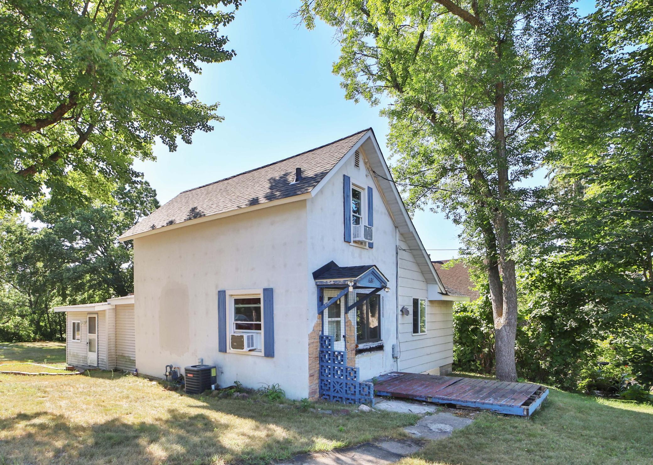 624 10th St, Brainerd, MN 56401