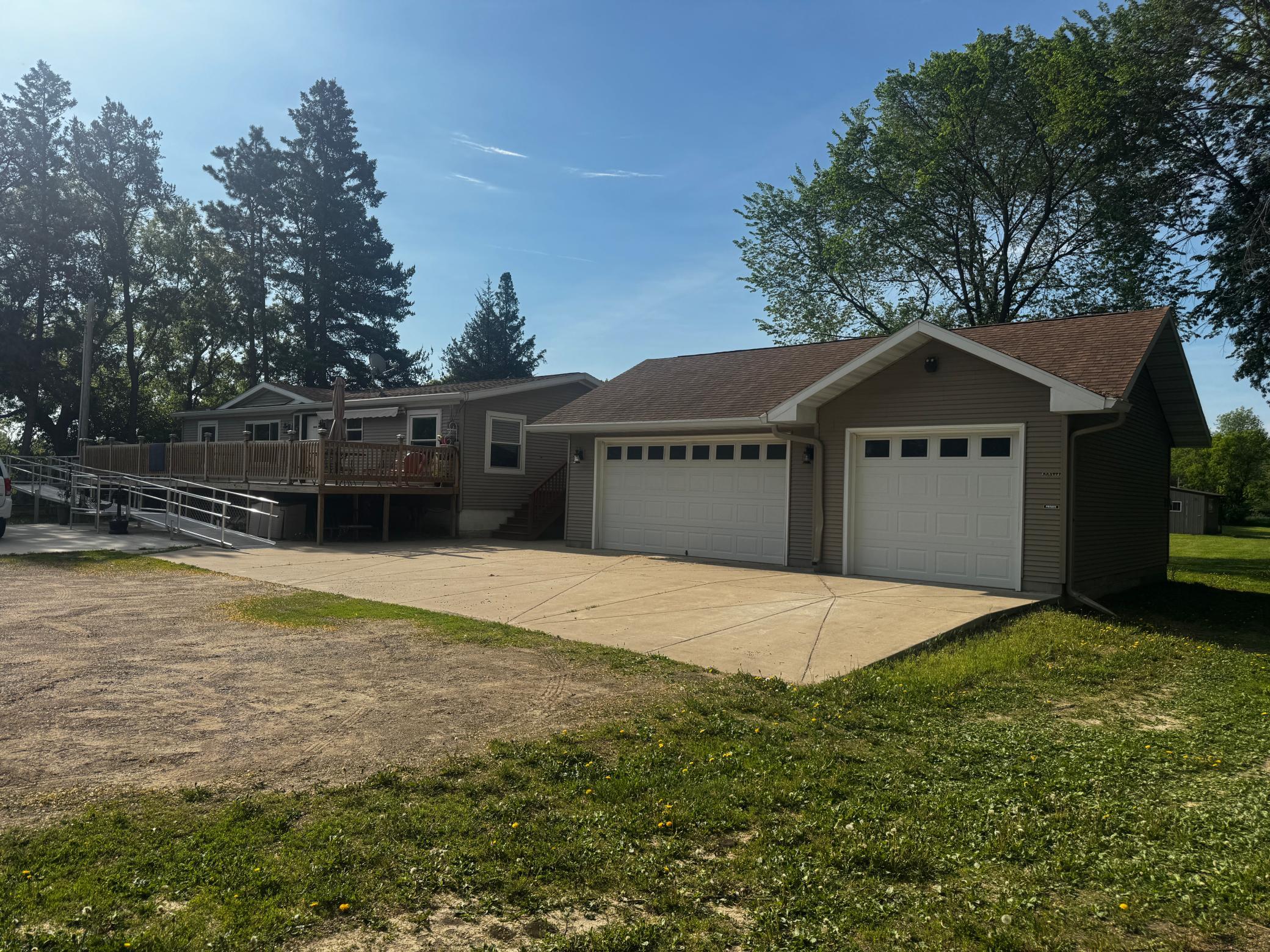 1102 4th St, Little Falls, MN 56345