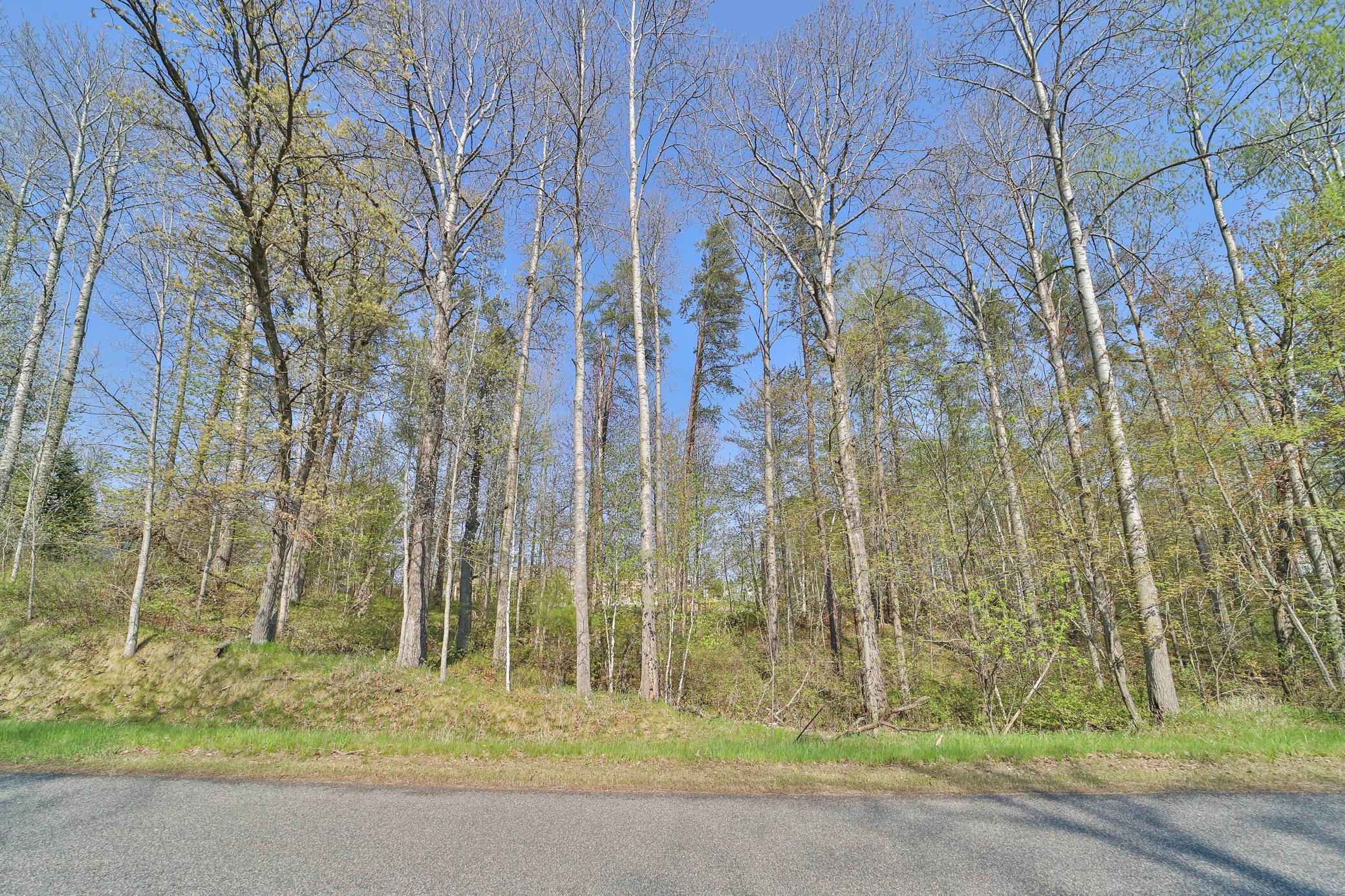 7 Terminal Rd, Breezy Point, MN 56472