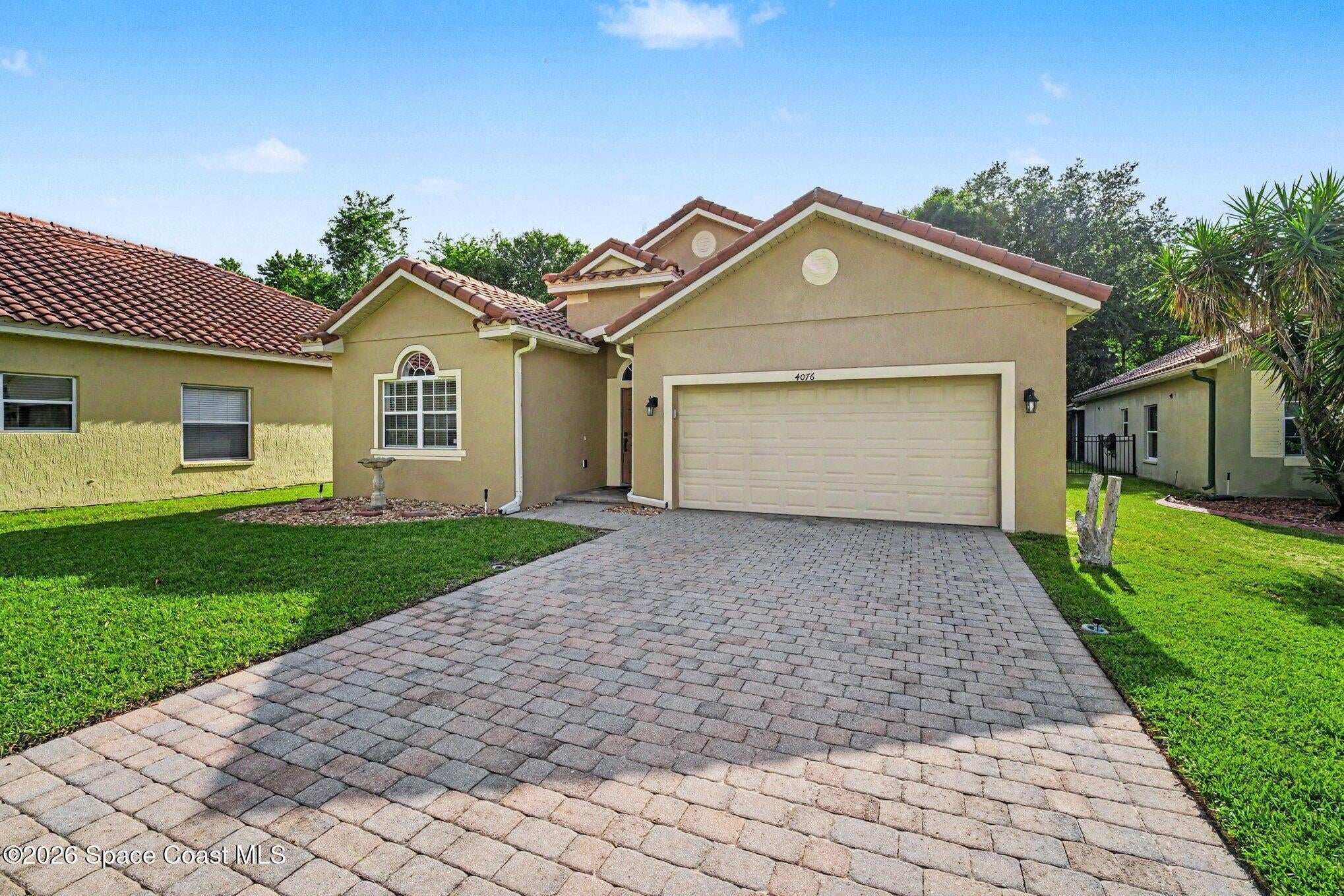 4076 Fitzroy Reef Dr, Mims, FL 32754
