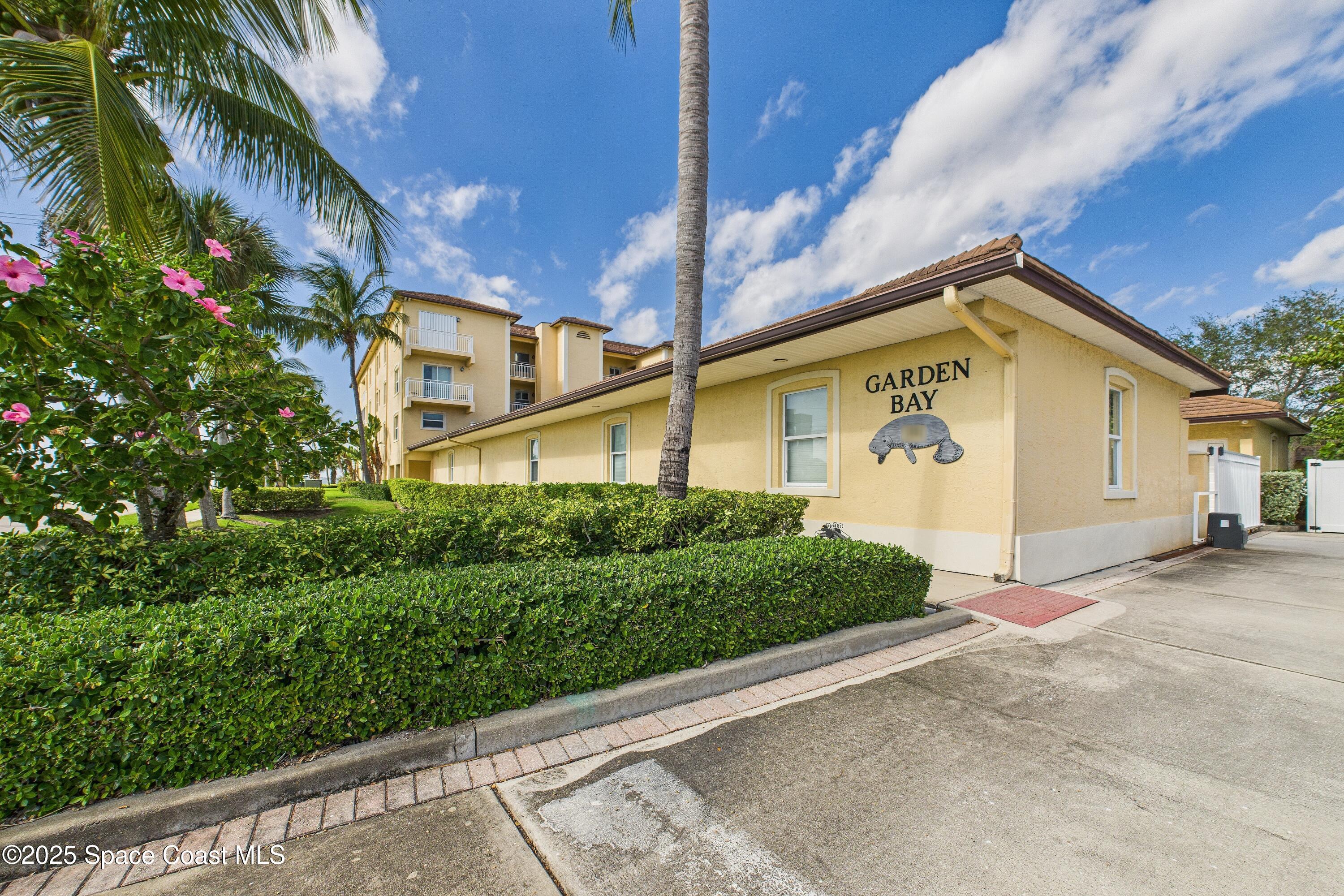 191 Seminole Ln, Cocoa Beach, FL 32931