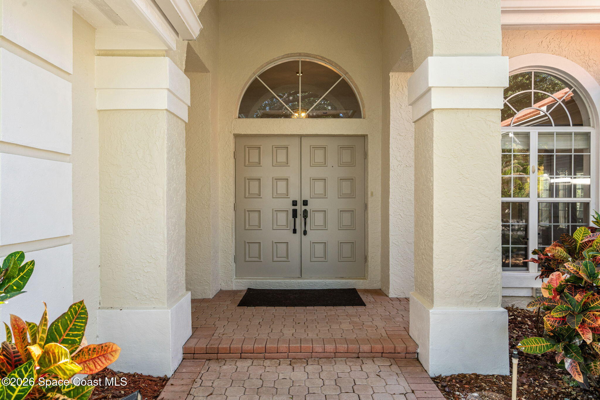625 Newport Dr, Indialantic, FL 32903 photo