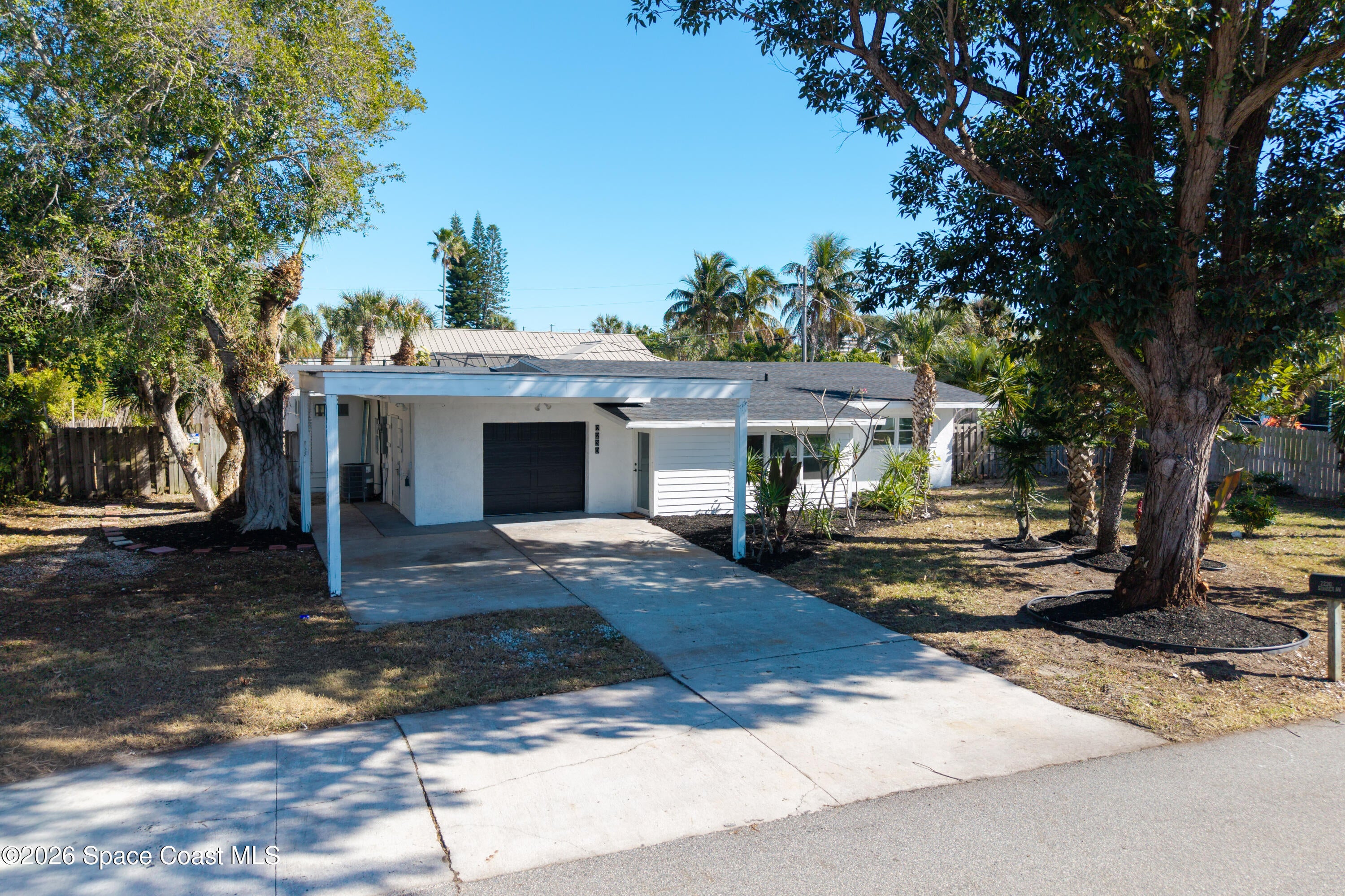 2230 Sunset Ave, Indialantic, FL 32903 photo