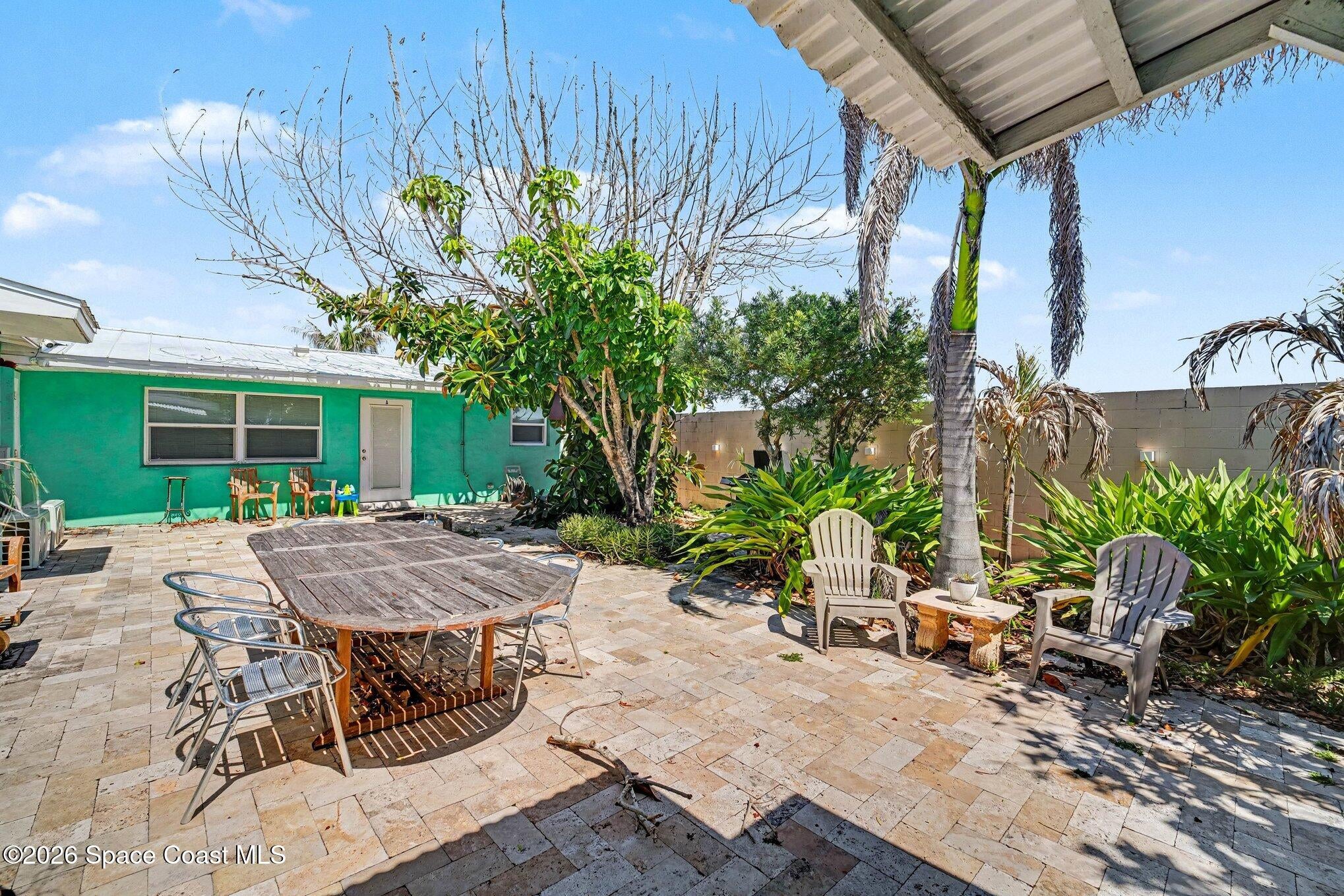 105 NE 3 St, Satellite Beach, FL 32937 photo