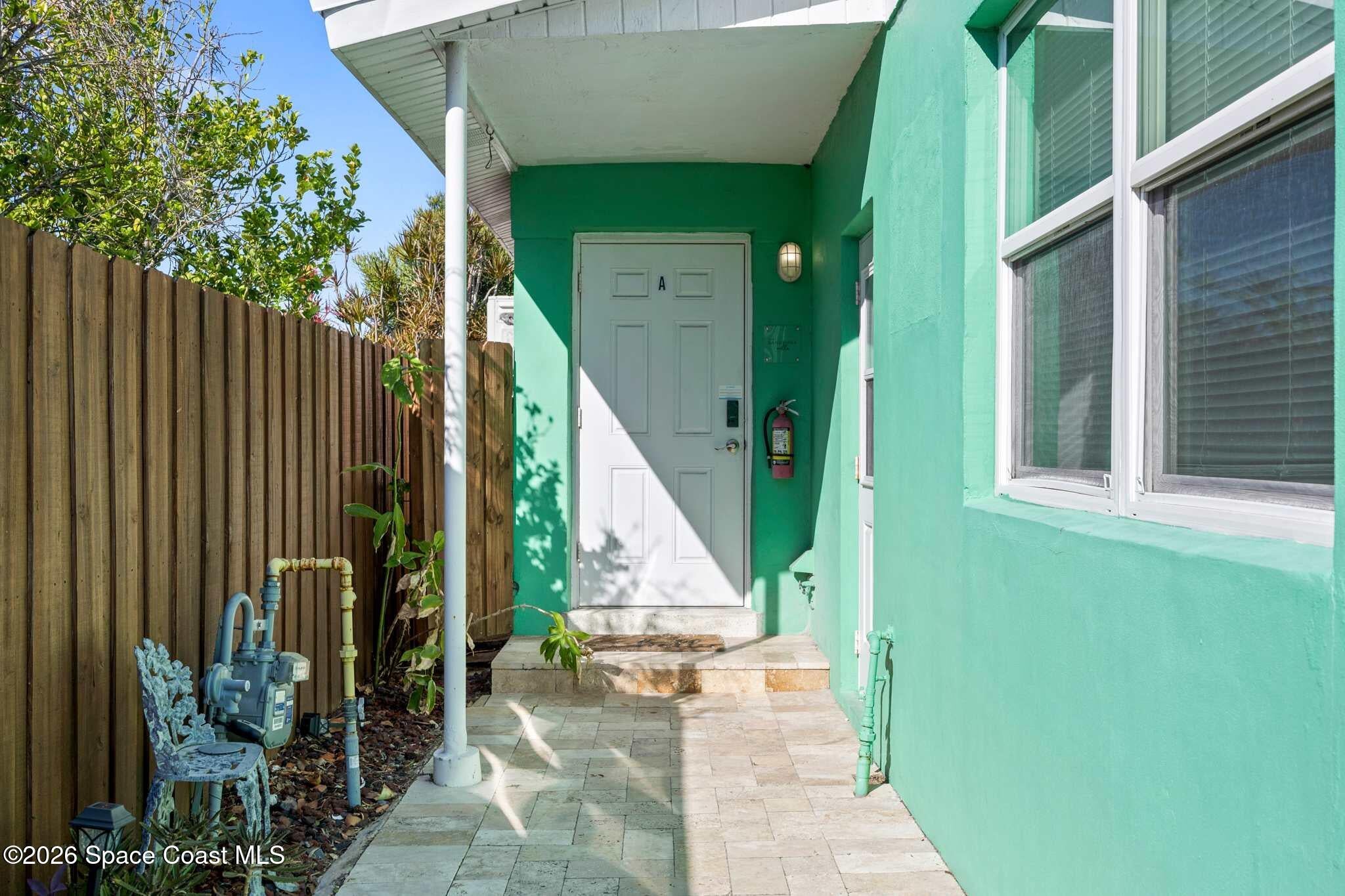 105 NE 3 St, Satellite Beach, FL 32937 photo