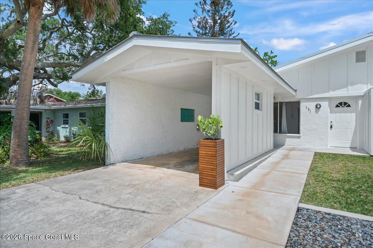 131 Cedar Ave, Cocoa Beach, FL 32931 photo