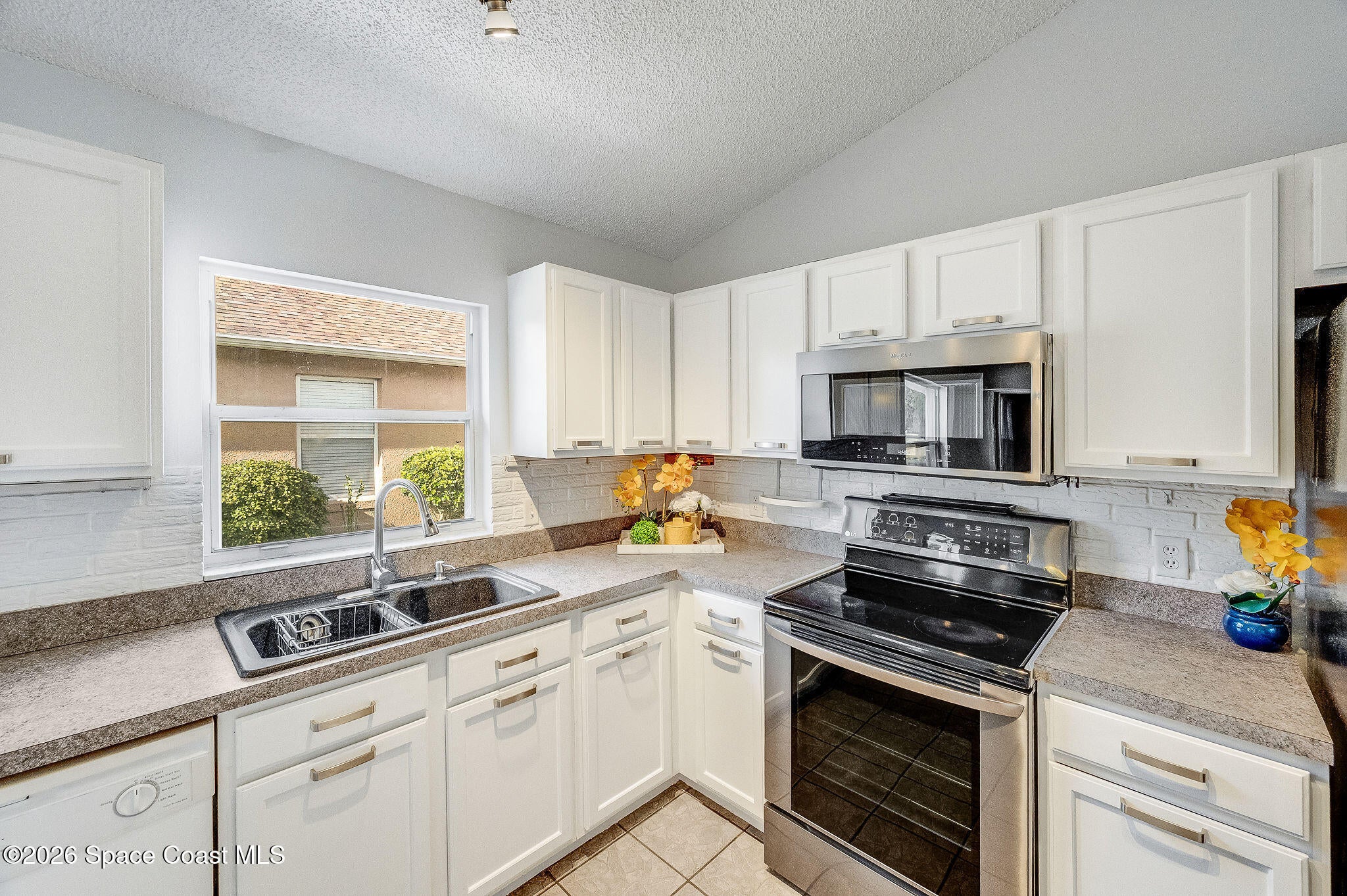 1214 Creek Side Cir, Rockledge, FL 32955 photo