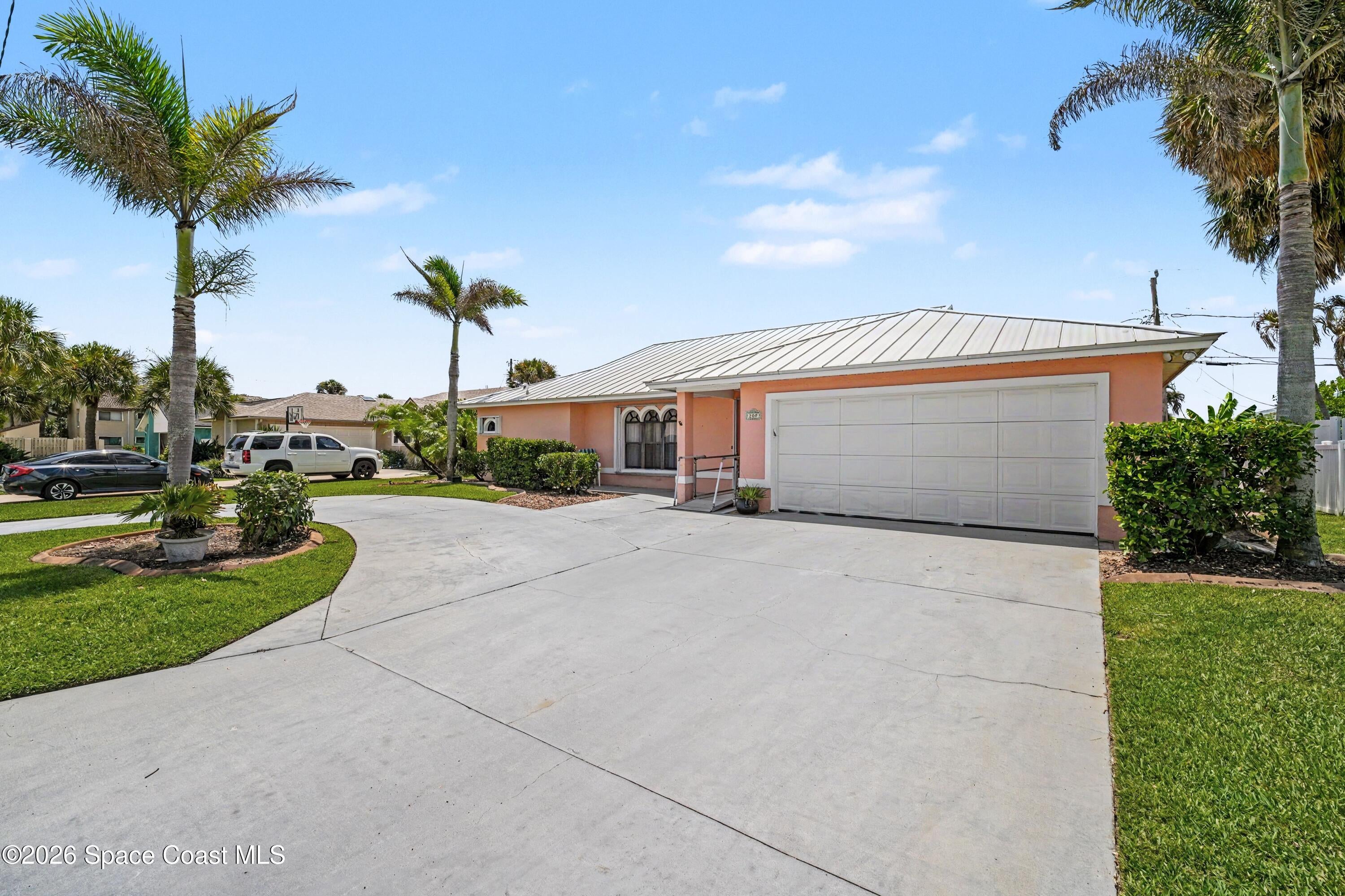 209 Chalet Ave, Indialantic, FL 32903 photo