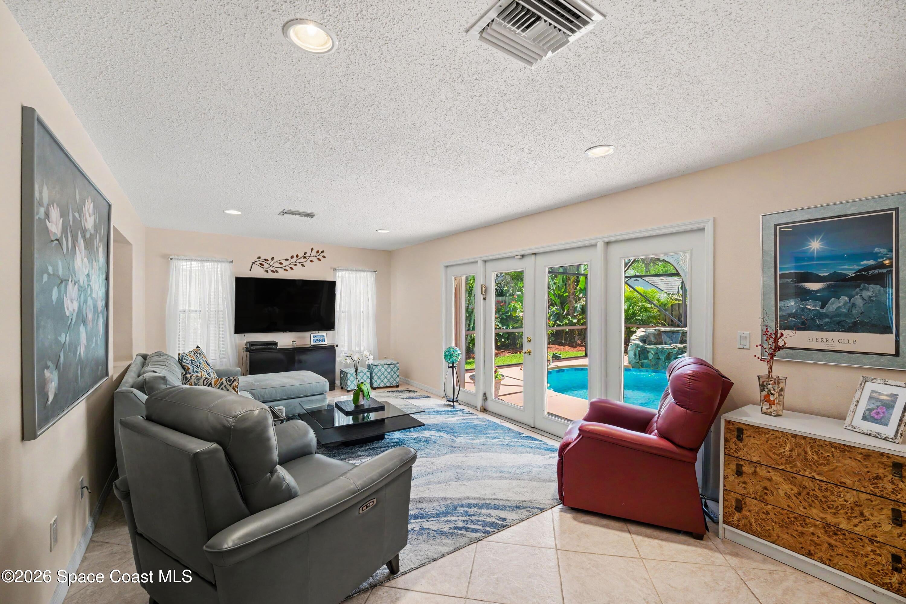209 Chalet Ave, Indialantic, FL 32903 photo