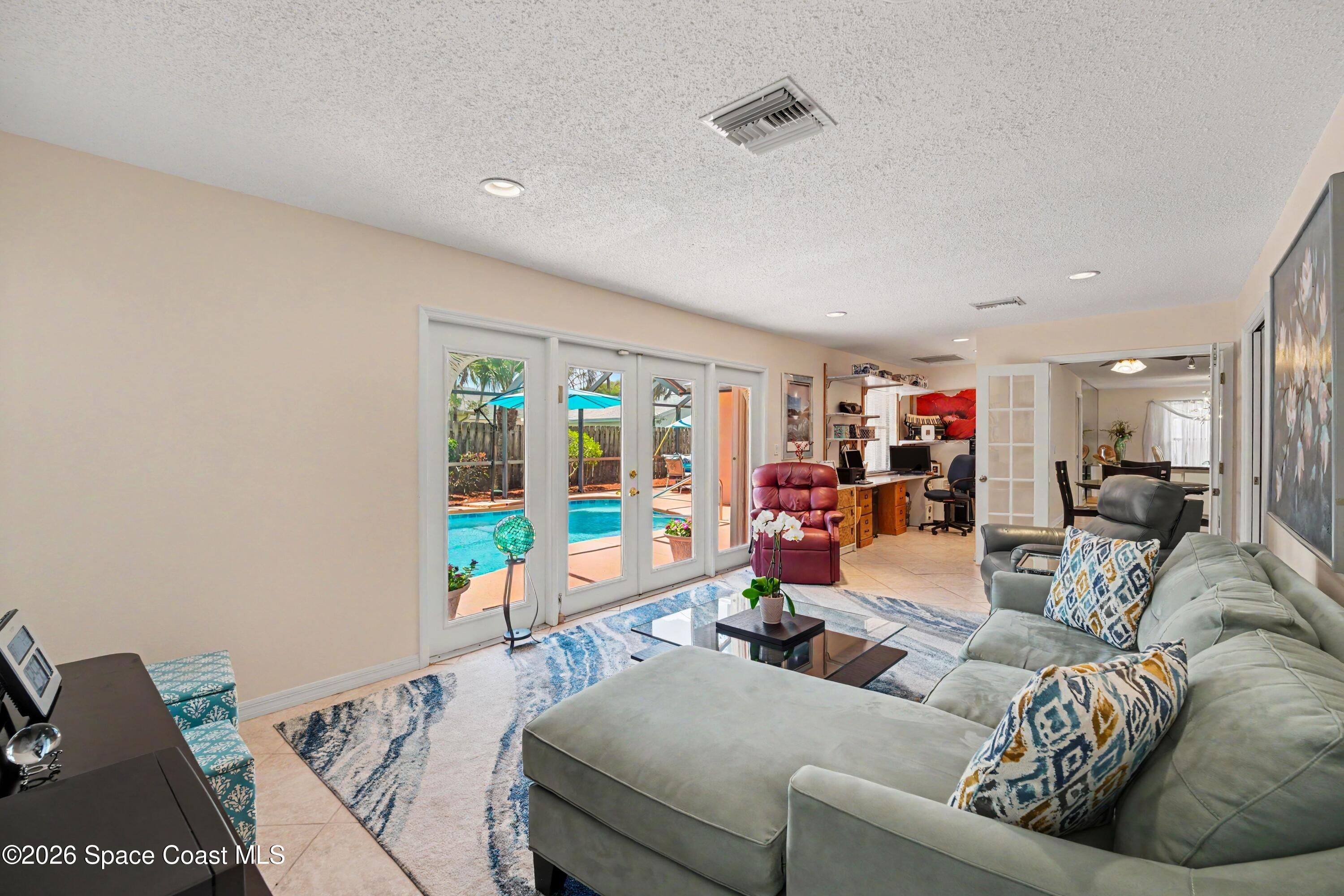 209 Chalet Ave, Indialantic, FL 32903 photo