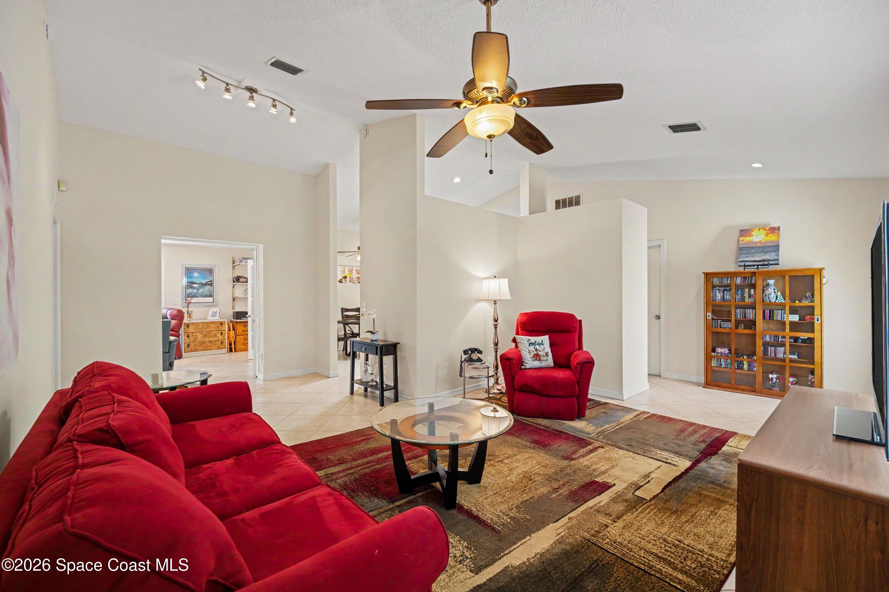 209 Chalet Ave, Indialantic, FL 32903 photo
