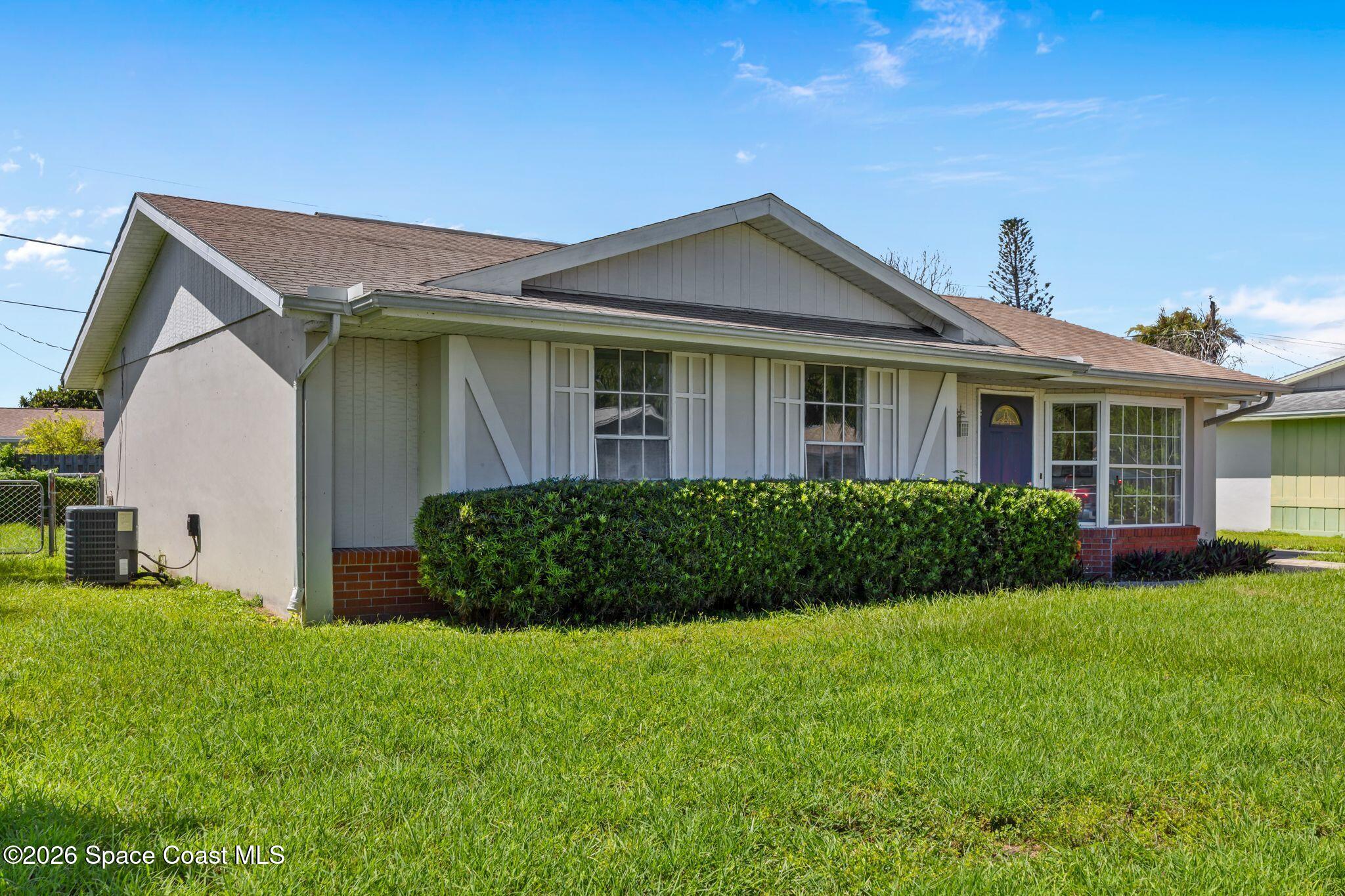742 Bywood Dr, Palm Bay, FL 32905