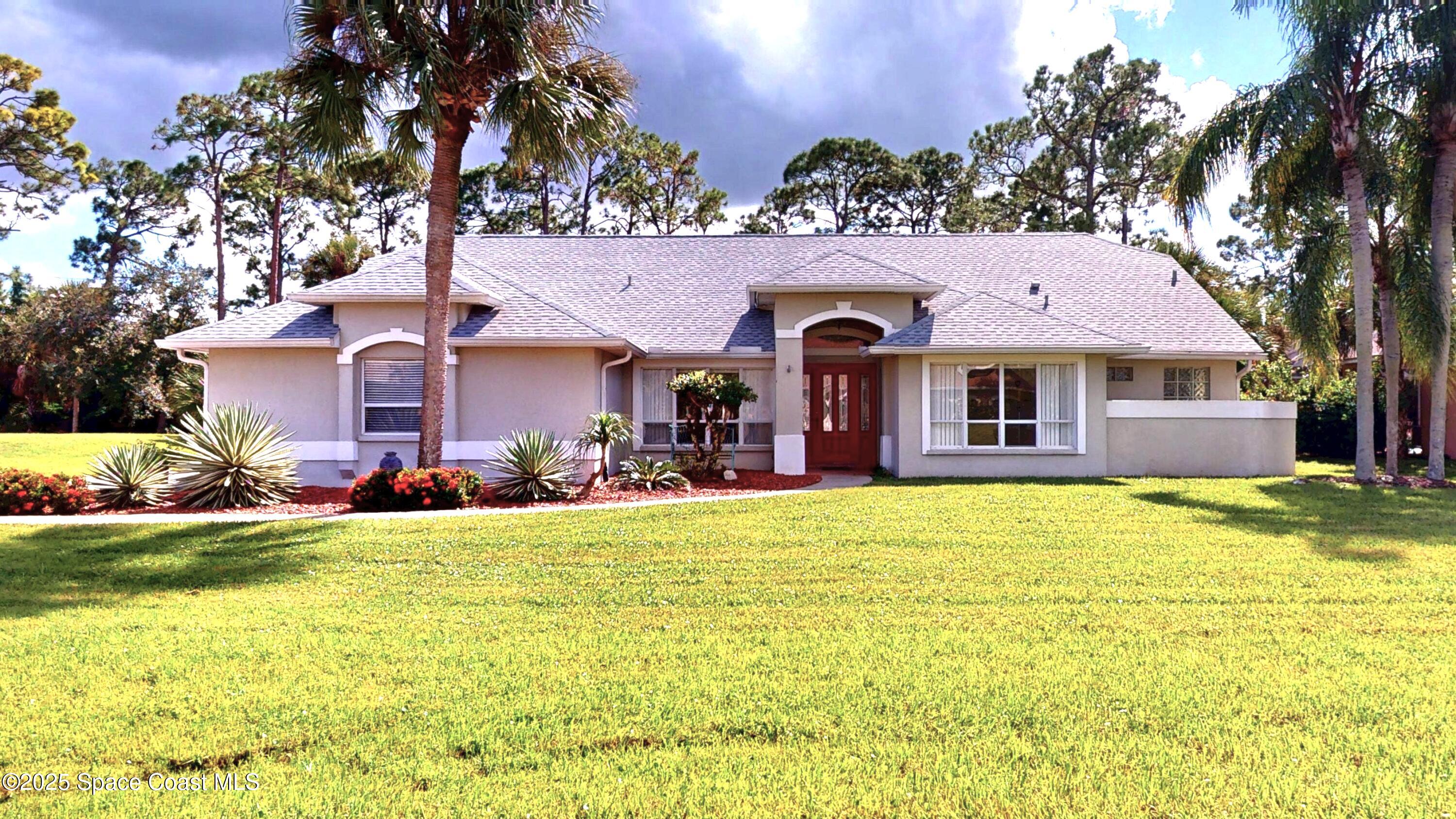 3886 Peacock Dr, Melbourne, FL 32904 photo