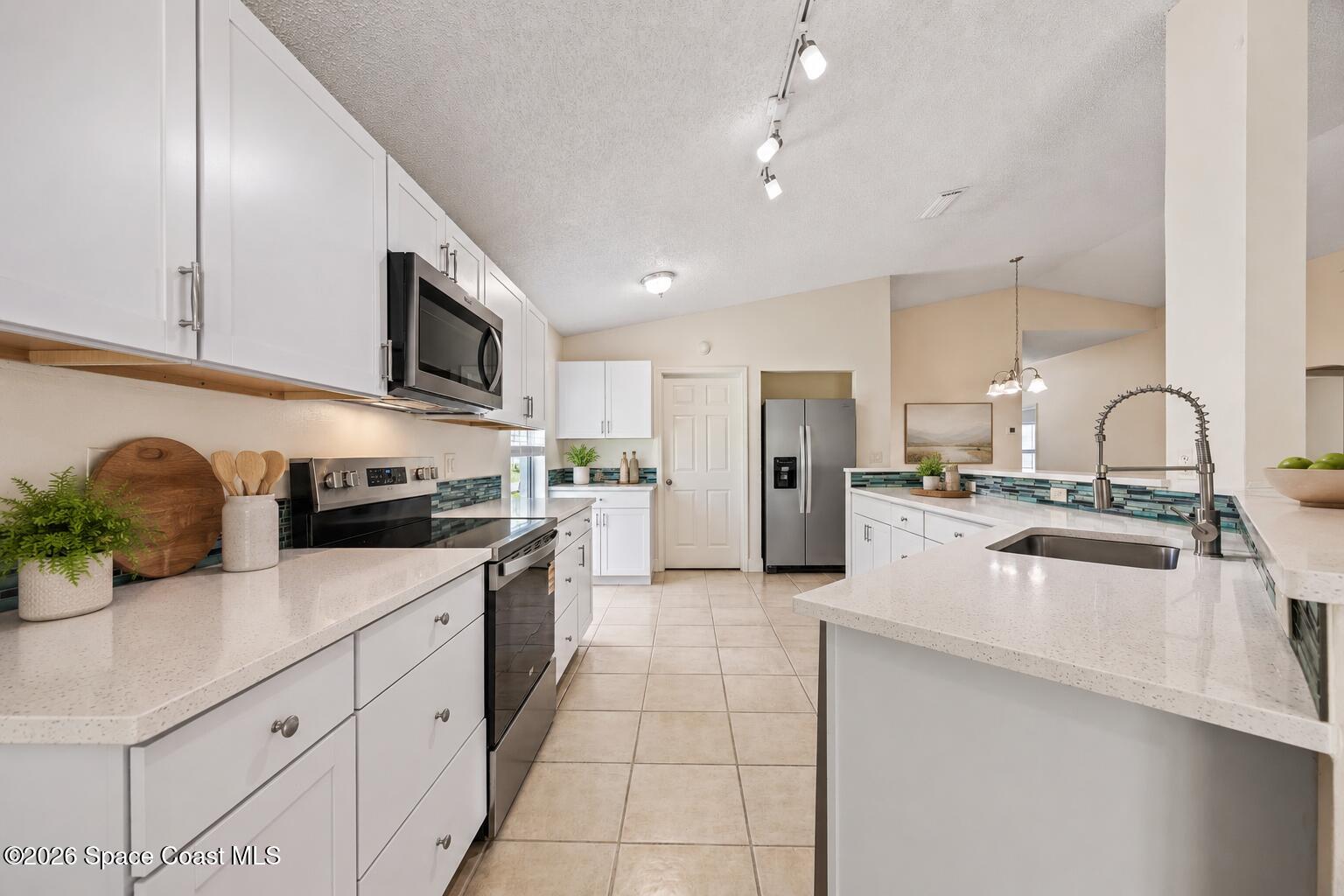 4077 Mount Carmel Ln, Melbourne, FL 32901 photo