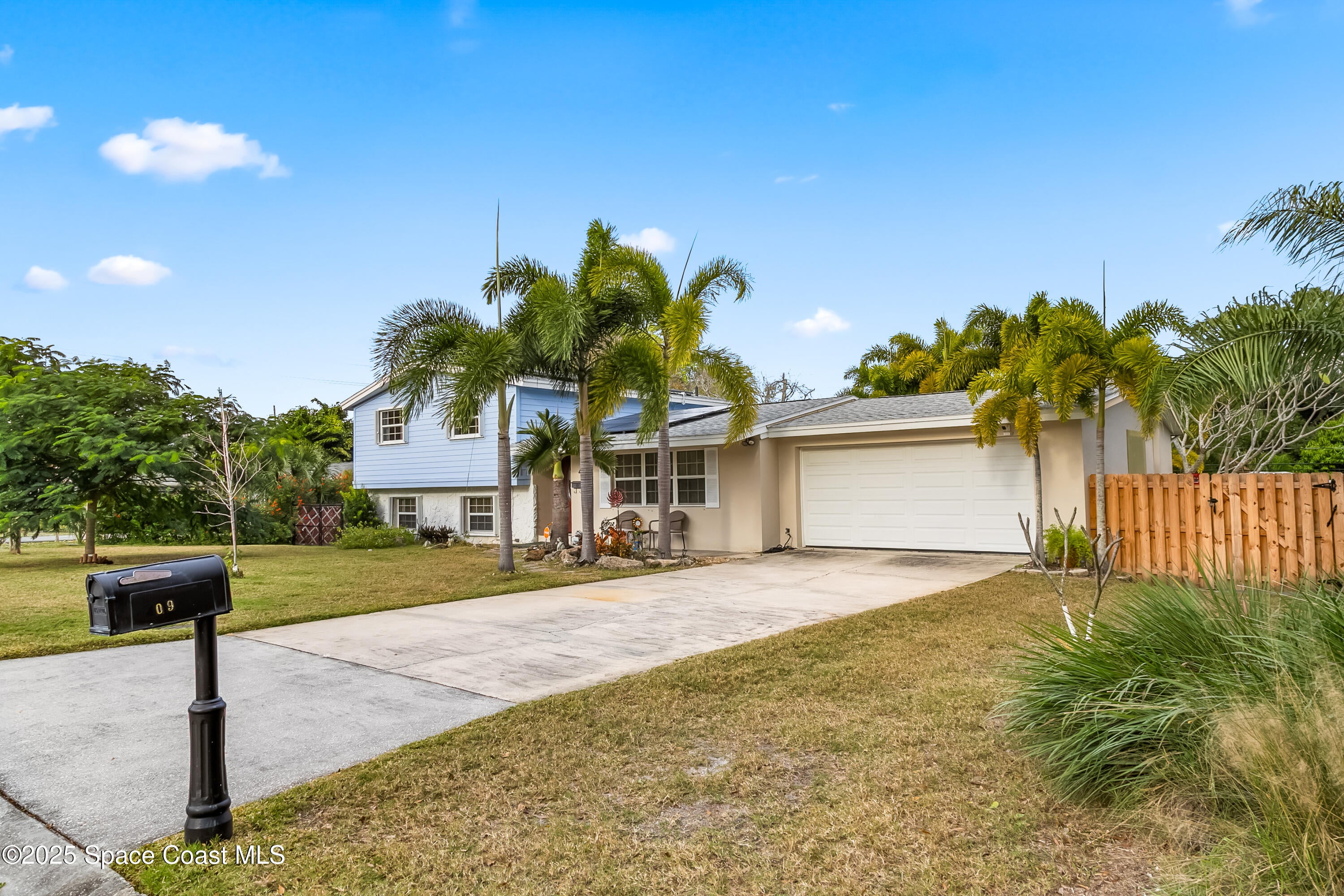 409 Lynn Ave, Melbourne, FL 32935