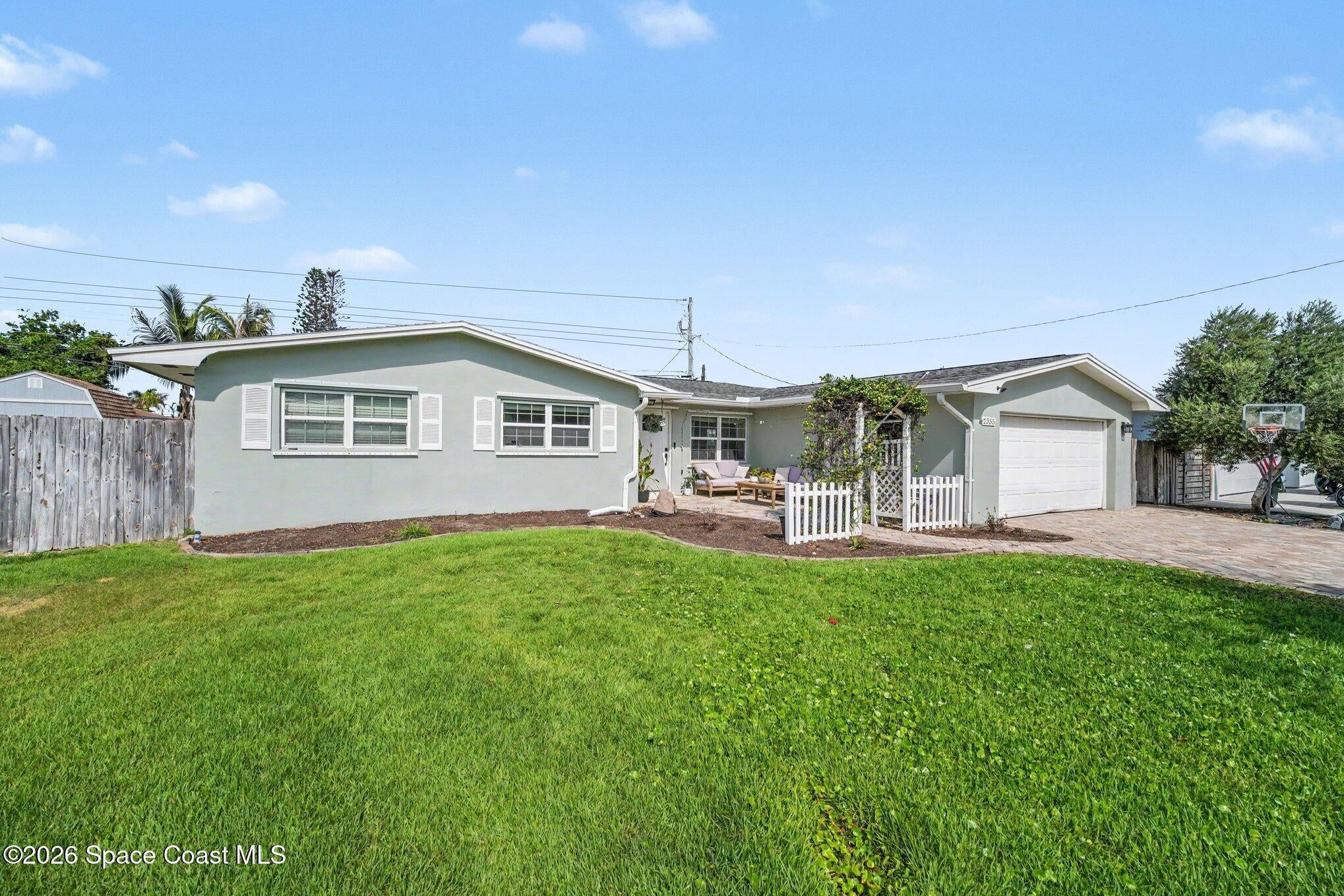2355 Reef Ave, Indialantic, FL 32903 photo