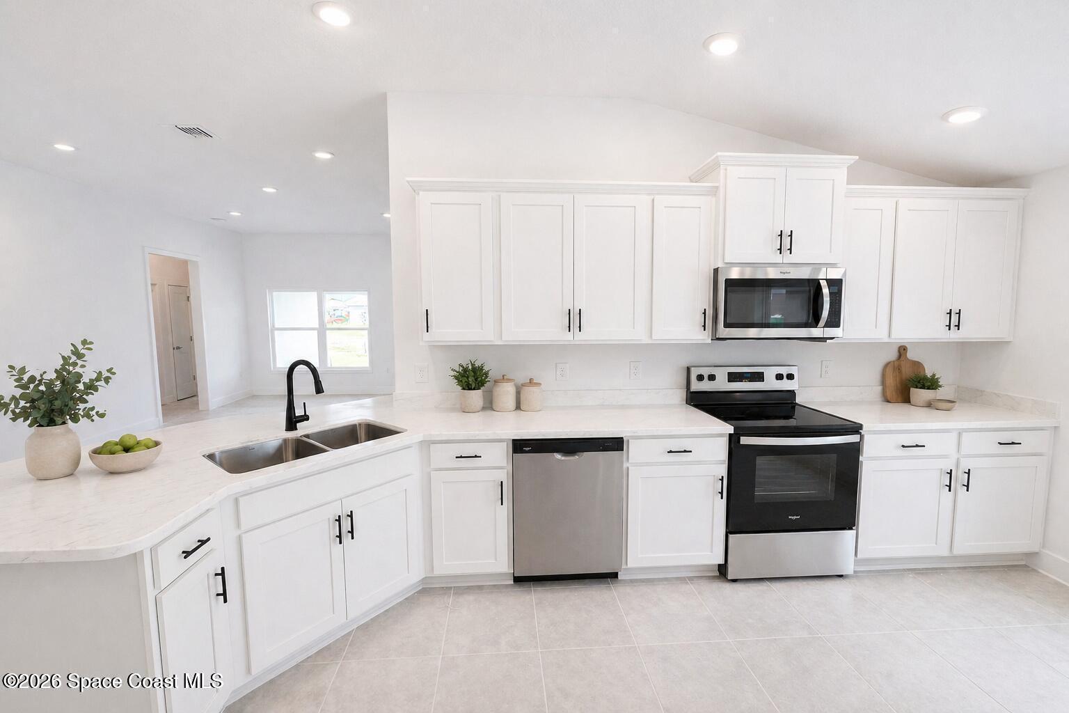 580 Durant St, Sebastian, FL 32958 photo