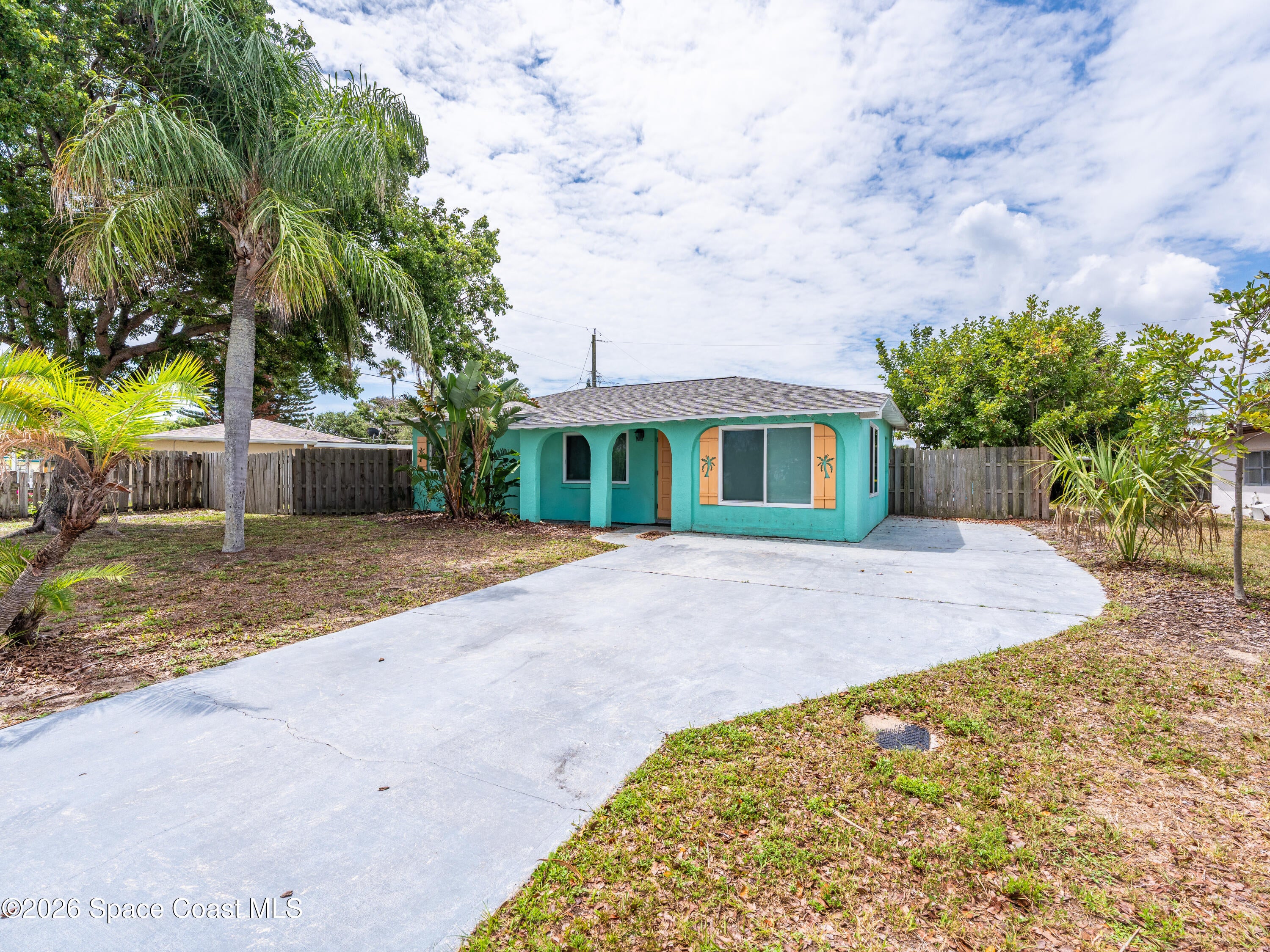 211 Avenida De Paz, Indialantic, FL 32903 photo