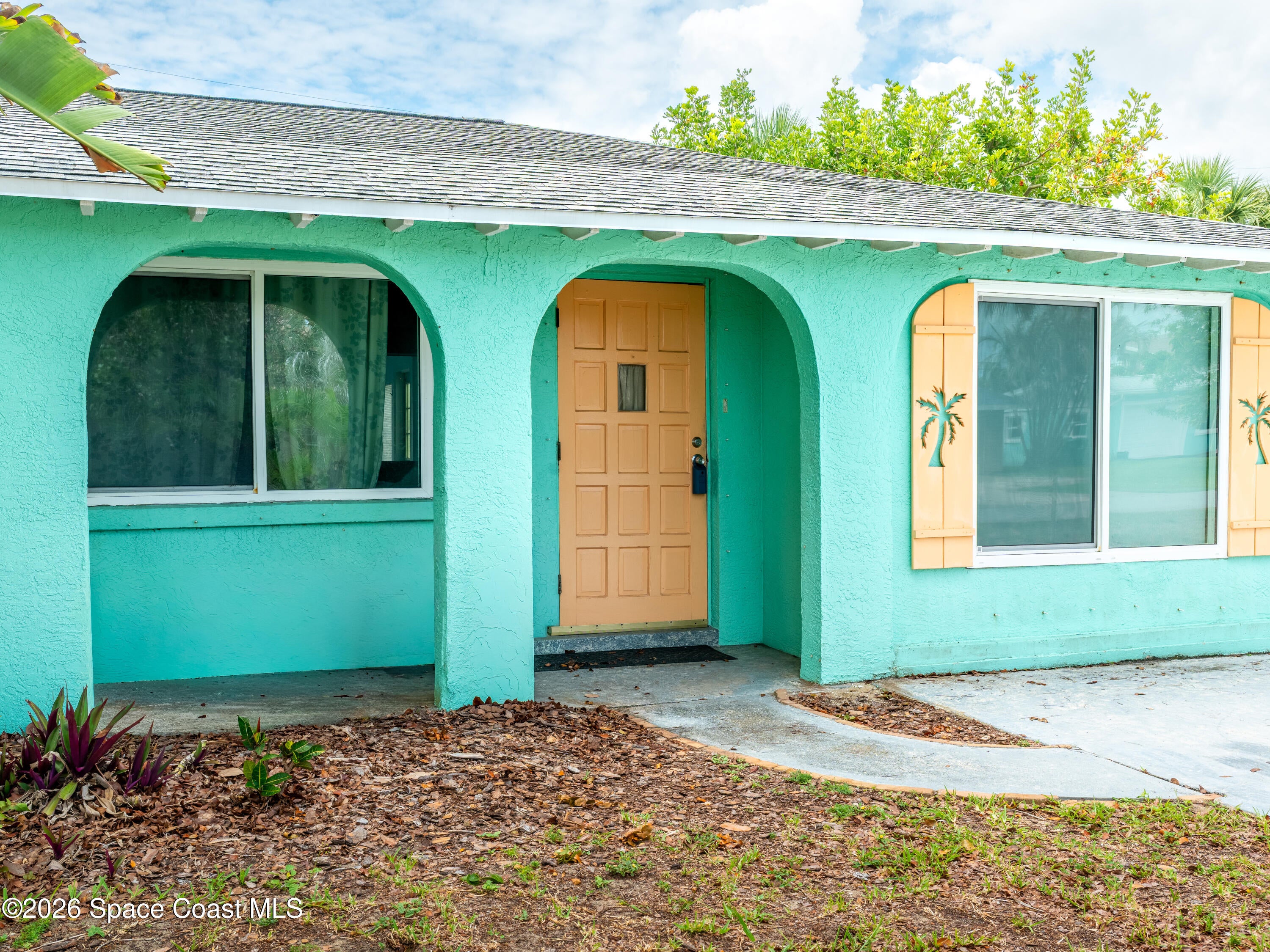 211 Avenida De Paz, Indialantic, FL 32903 photo