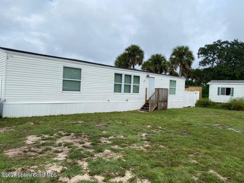 2944 Century Oaks Cir, Malabar, FL 32950