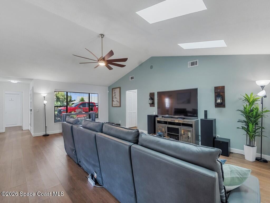 330 W Forest Trl, Vero Beach, FL 32962 photo