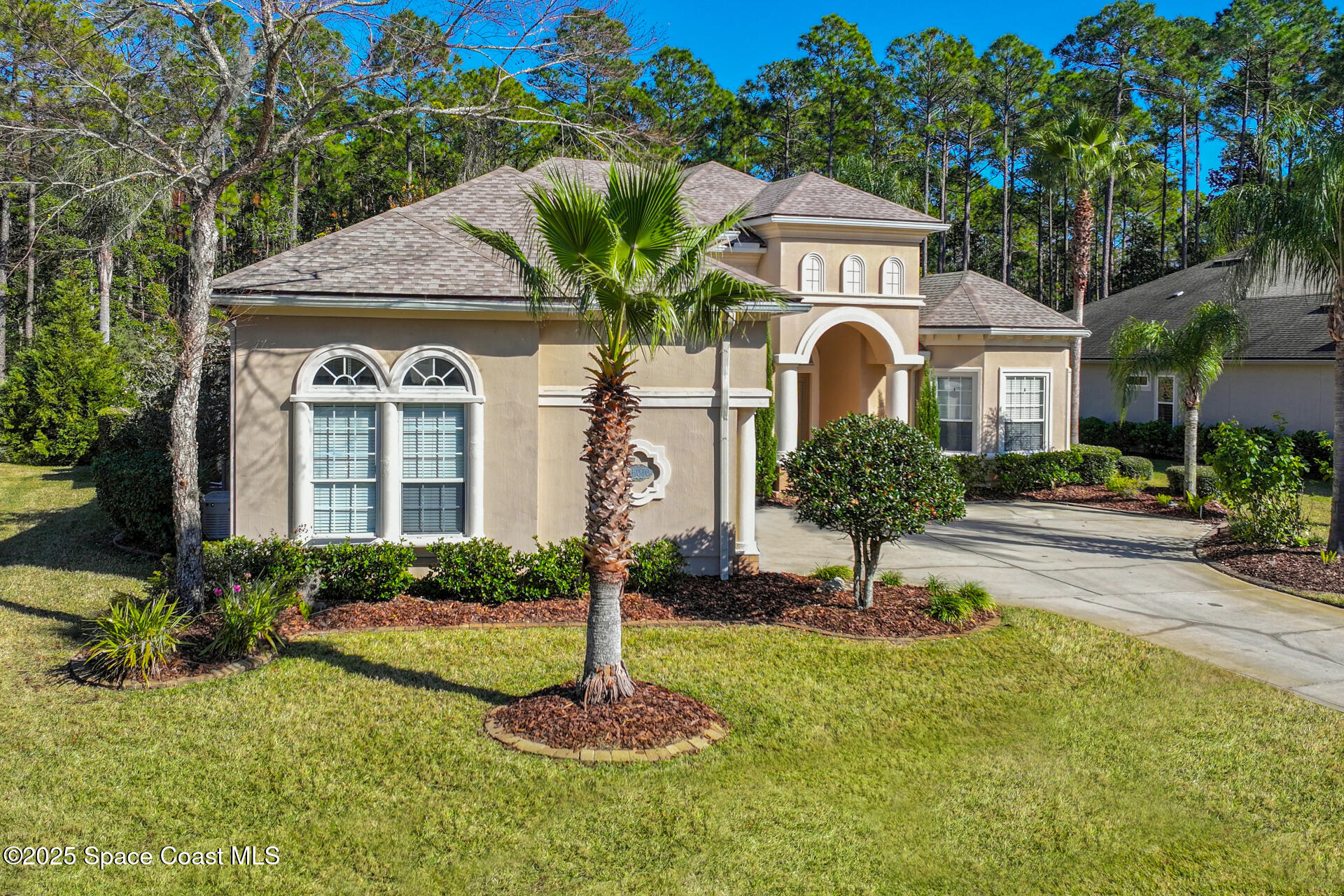 Single Family Residence in Fernandina Beach FL 95070 Starling Court 1.jpg